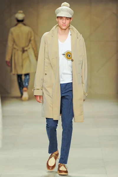 Look 25